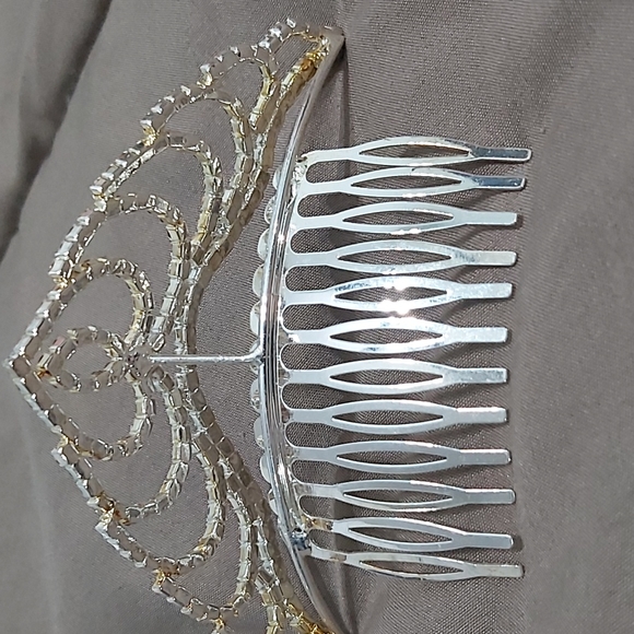 Tiara - Picture 3 of 4